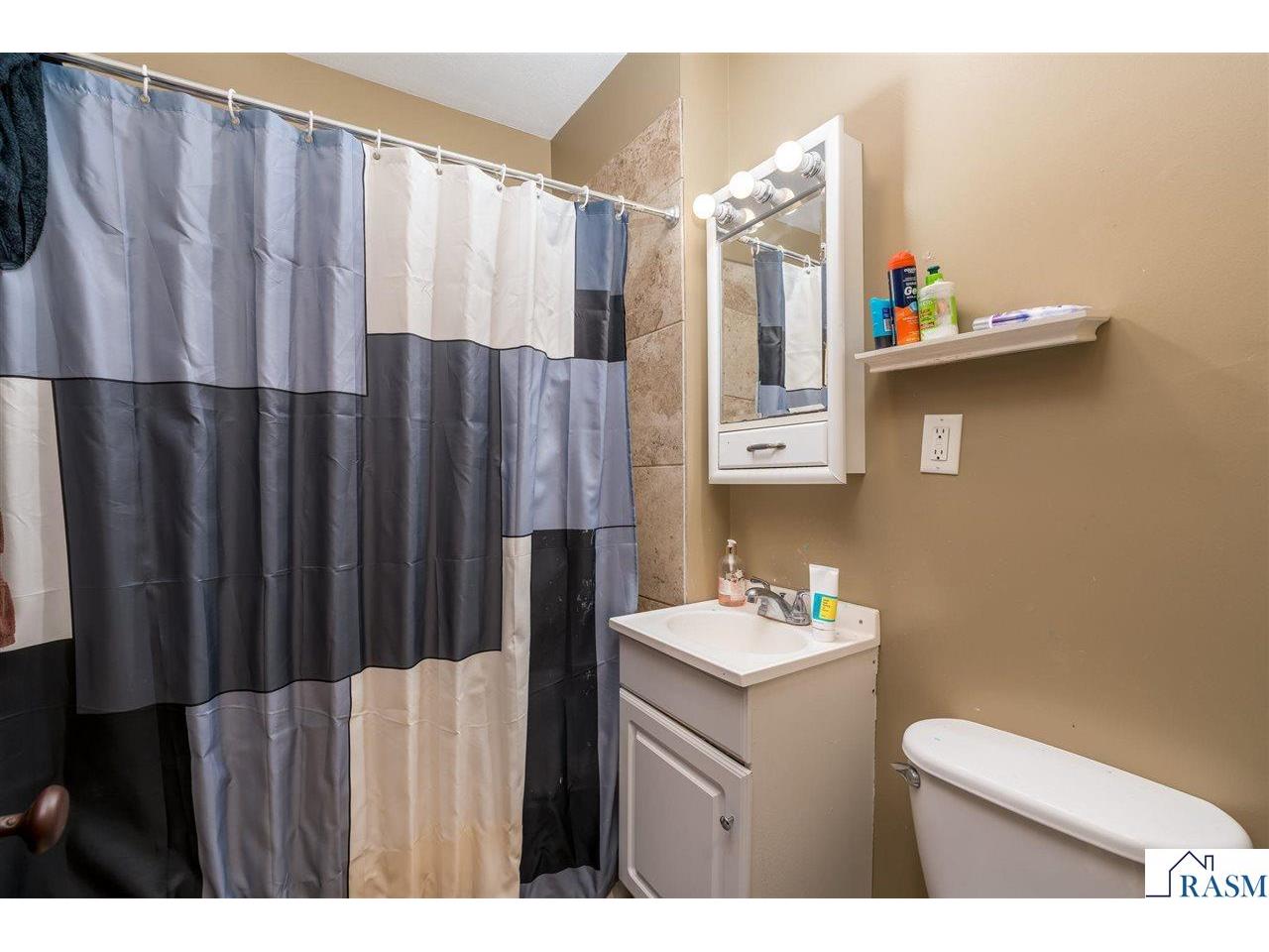 610 E Vine Street Mankato MN 56001 7039051 image16