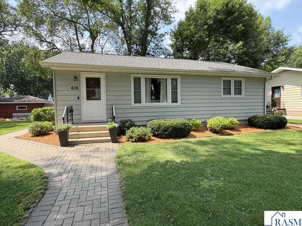 616 3rd Ave Sleepy Eye MN 56085 7038122 image1