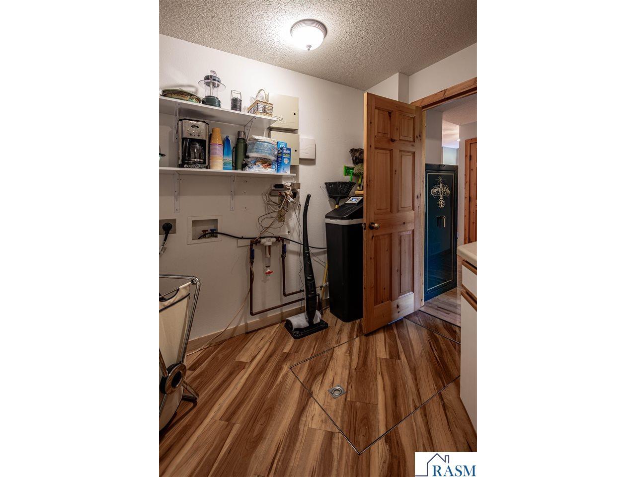 6199 NW Morriss Point Road Walker MN 56484 - Leech Lake 267040527 image24