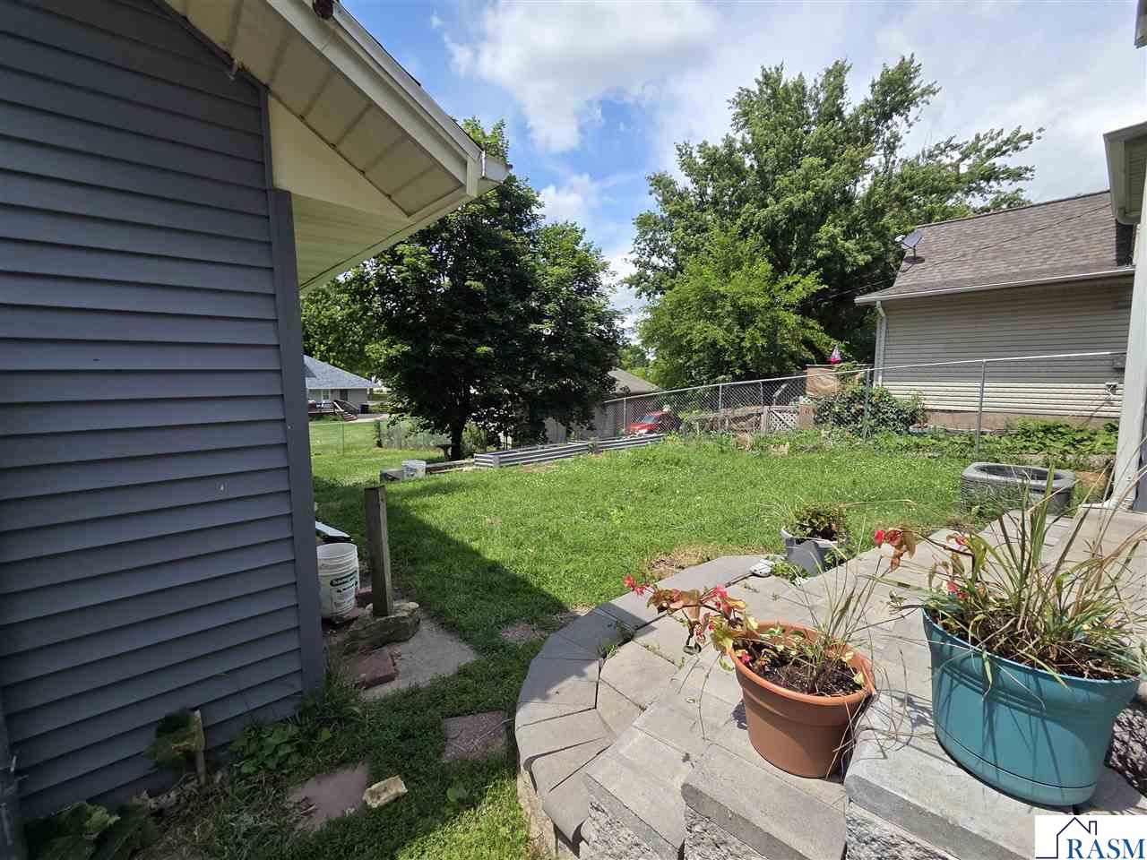 620 S Main Street Blue Earth MN 56013 267040707 image29
