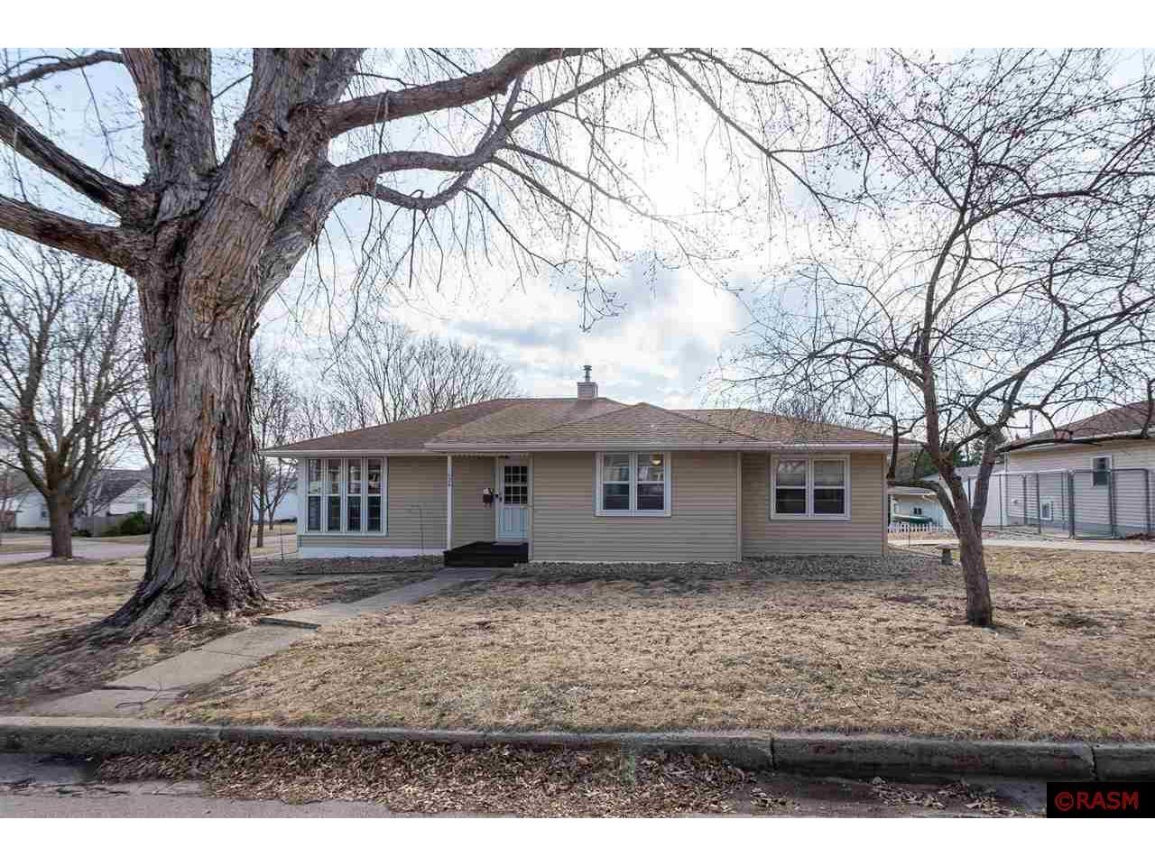 624 W Nassau Street Saint Peter MN 56082 7037014 image1