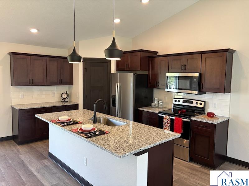 630 Cedar Ridge Avenue Le Center MN 56057 7038845 image2