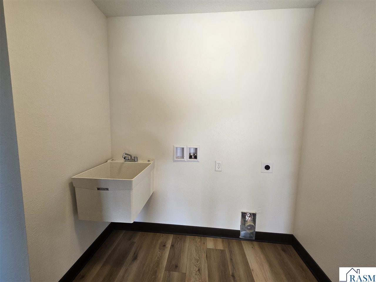 630 Cedar Ridge Avenue Le Center MN 56057 7038845 image25