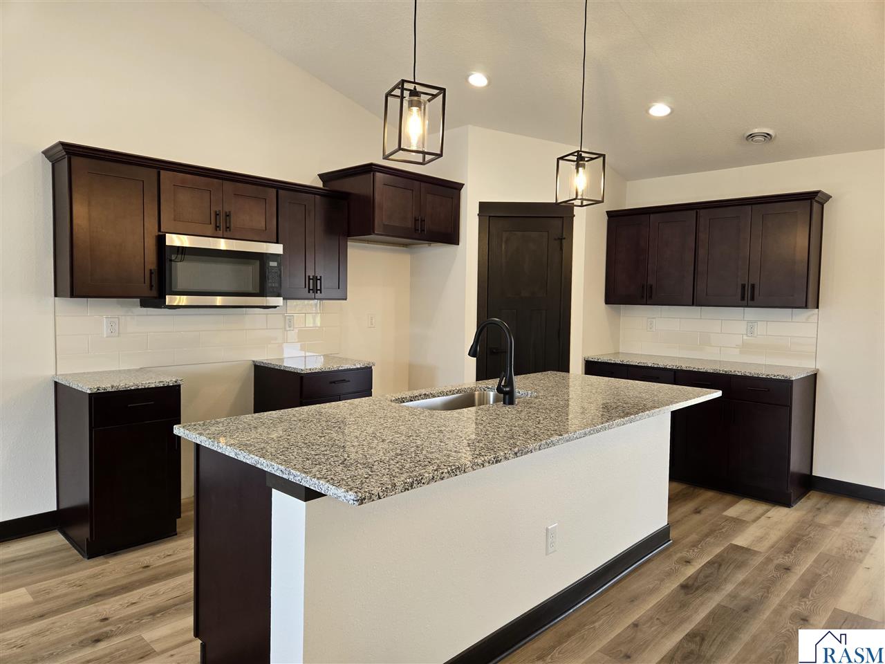 630 Cedar Ridge Avenue Le Center MN 56057 7038845 image3