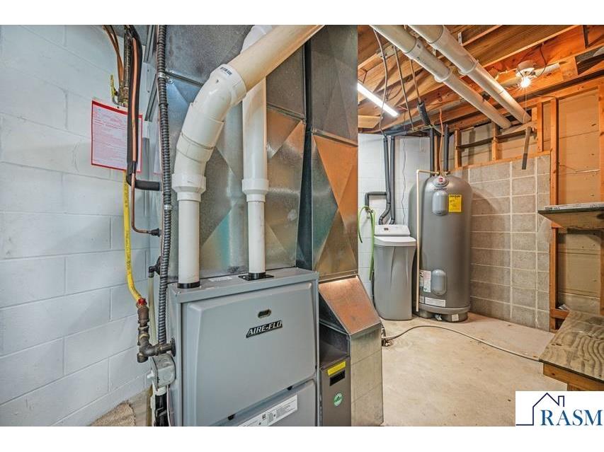 630 E 13th Street Blue Earth MN 56013 7039541 image34