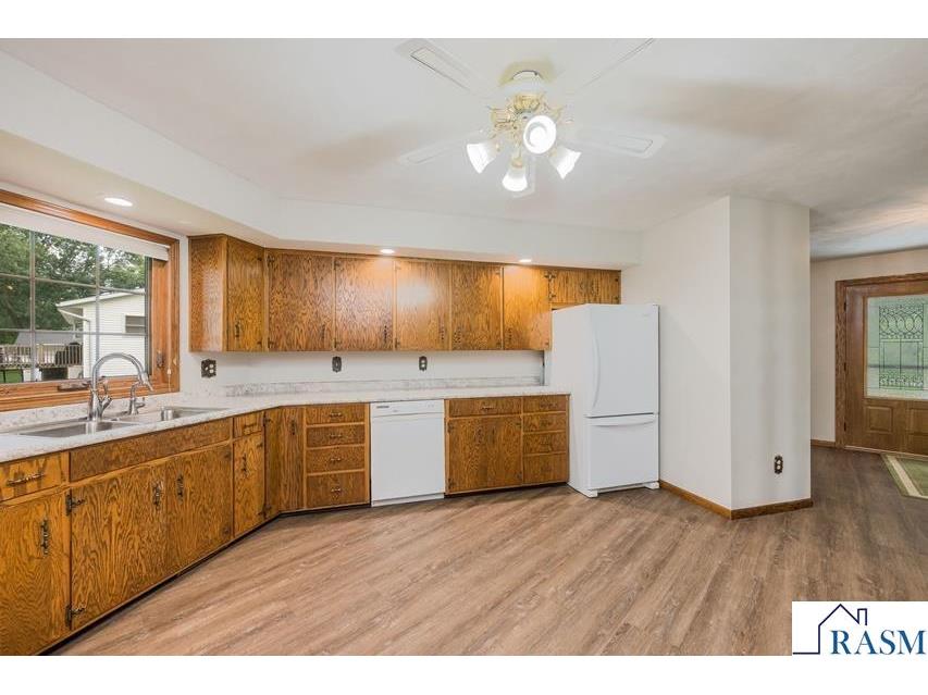 630 E 13th Street Blue Earth MN 56013 7039541 image4