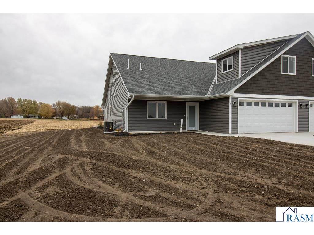 649 Luiken Street Lake Crystal MN 56055 7039113 image1