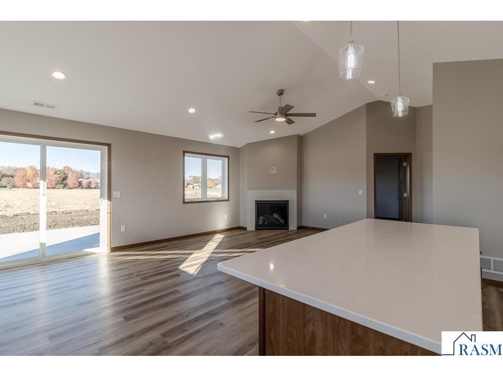 649 Luiken Street Lake Crystal MN 56055 7039113 image3