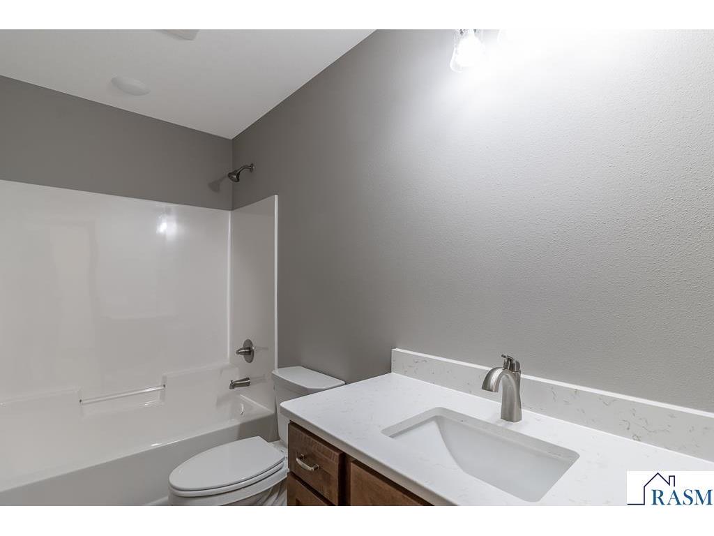 649 Luiken Street Lake Crystal MN 56055 7039844 image16