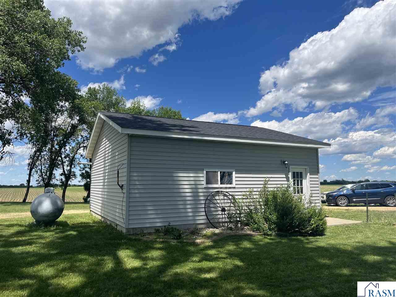67490 425th Street Odin MN 56160 267040599 image11
