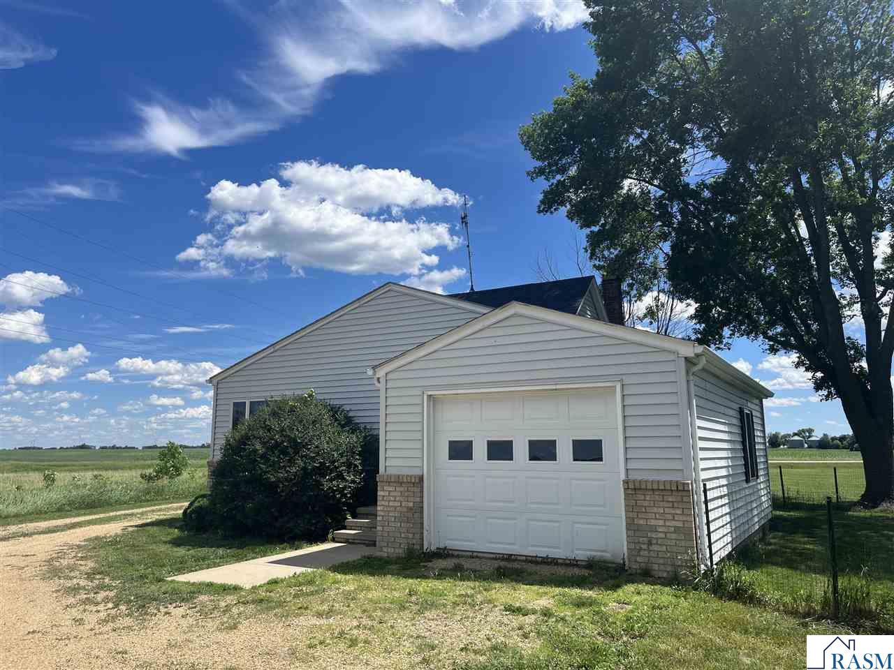 67490 425th Street Odin MN 56160 267040599 image3