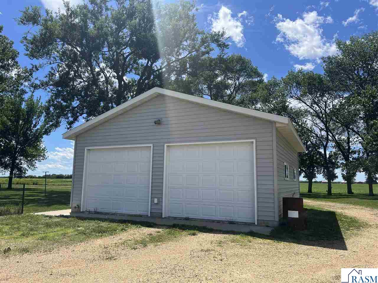 67490 425th Street Odin MN 56160 267040599 image9