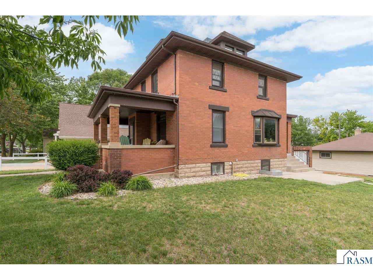 700 N State Street New Ulm MN 56073 267040452 image6