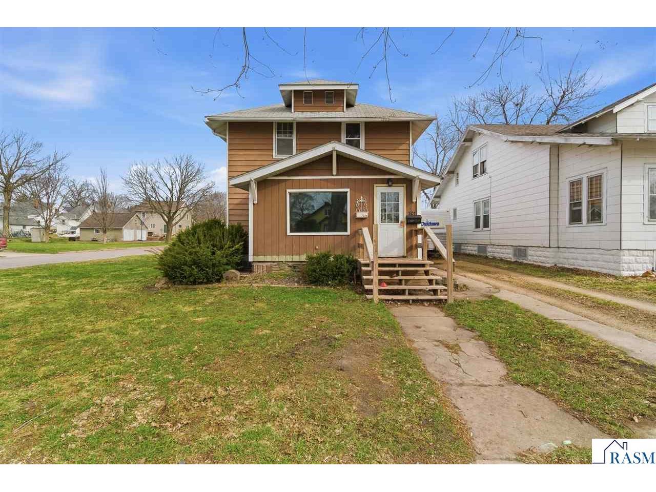 701 E 1st Street Fairmont MN 56031 7039873 image1