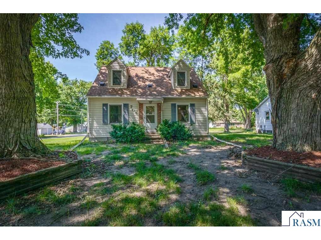 701 E Blue Earth Street Lake Crystal MN 56055 267040970 image1
