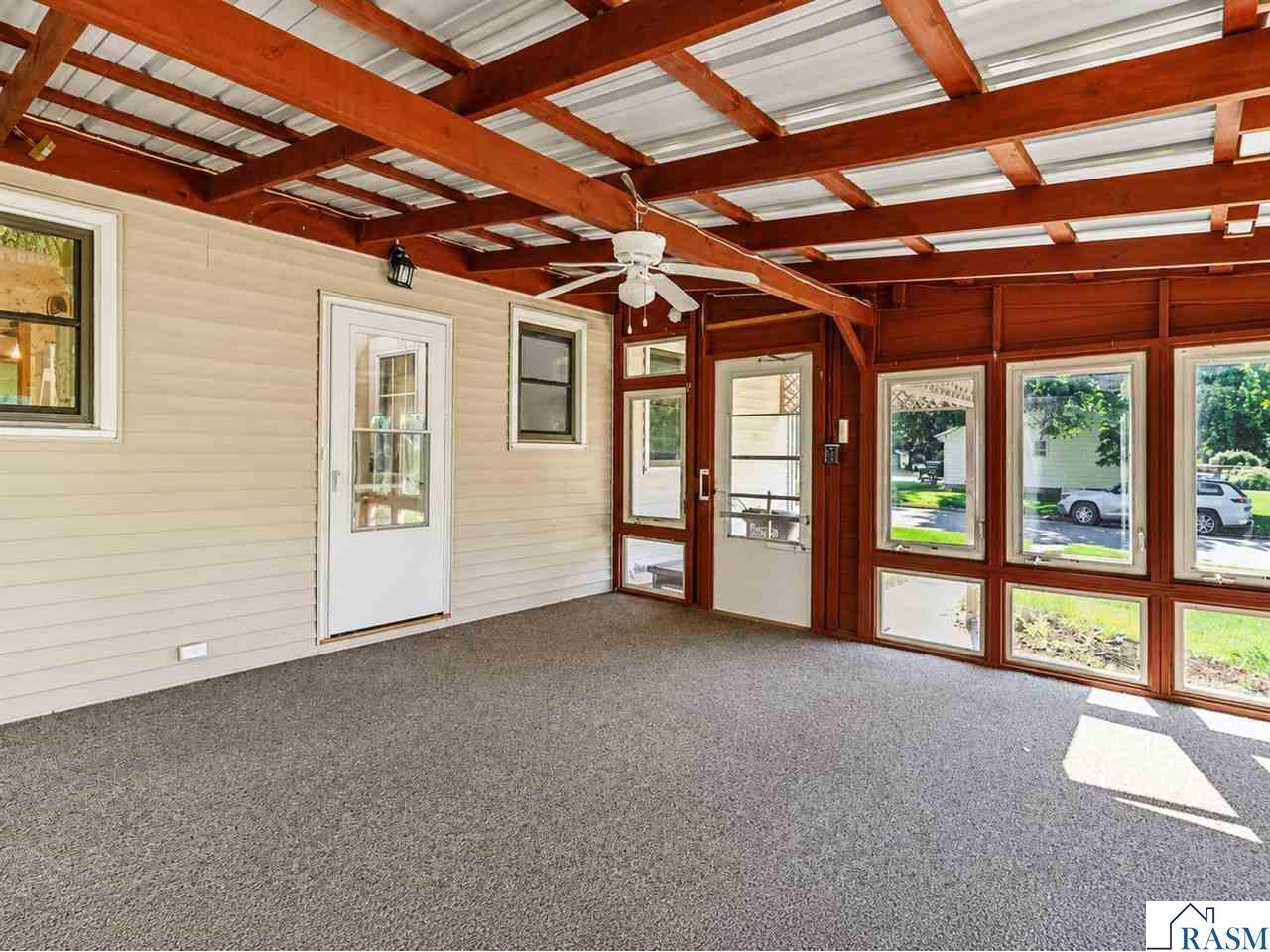 701 E Blue Earth Street Lake Crystal MN 56055 267040970 image16