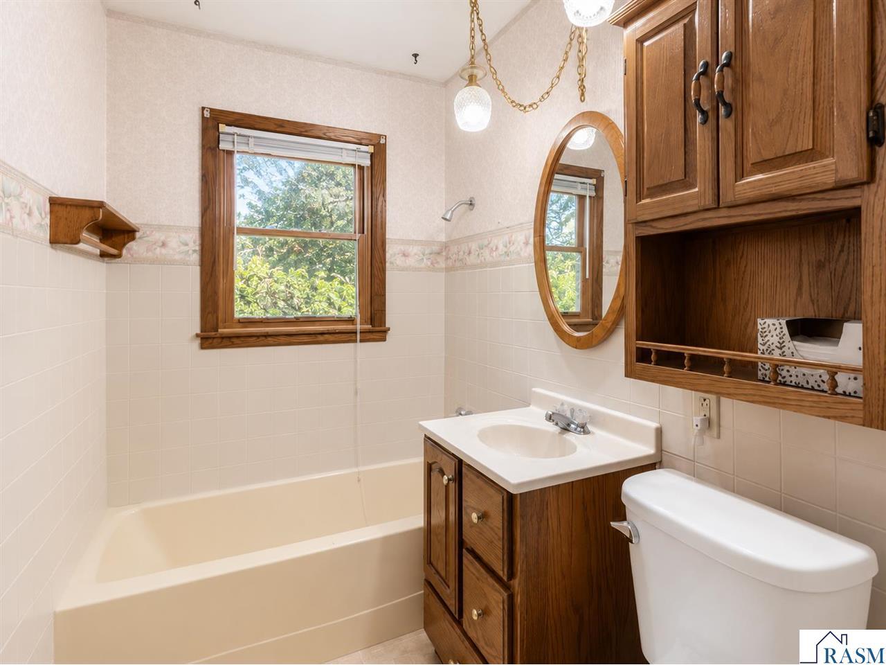 701 E Blue Earth Street Lake Crystal MN 56055 267040970 image19