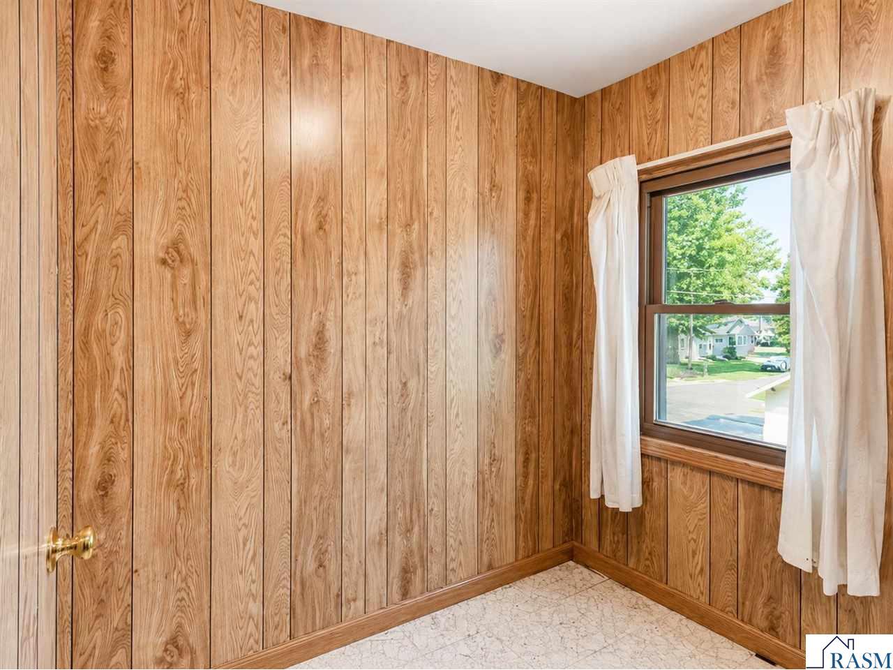 701 E Blue Earth Street Lake Crystal MN 56055 267040970 image21