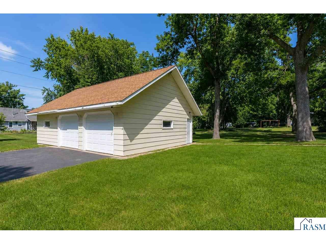 701 E Blue Earth Street Lake Crystal MN 56055 267040970 image33