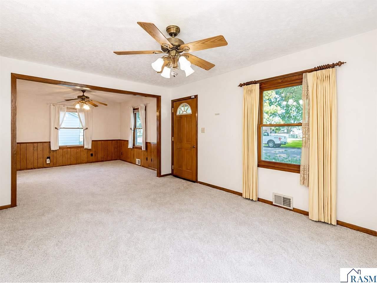 701 E Blue Earth Street Lake Crystal MN 56055 267040970 image4