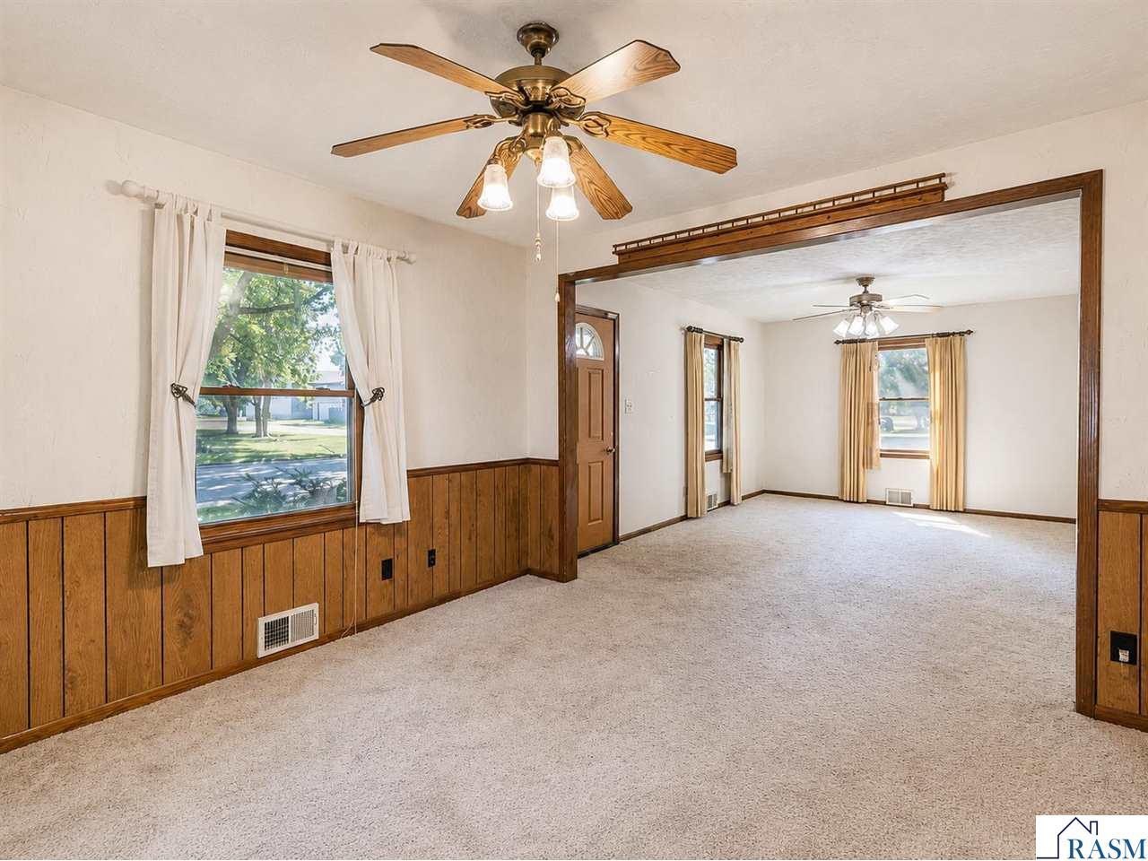 701 E Blue Earth Street Lake Crystal MN 56055 267040970 image7