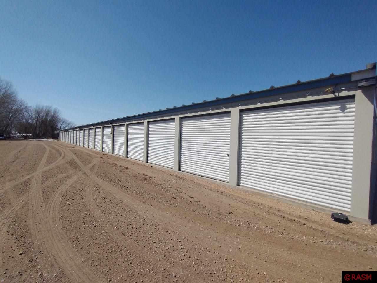 701 NE Elm Sleepy Eye MN 56085 7032027 image1