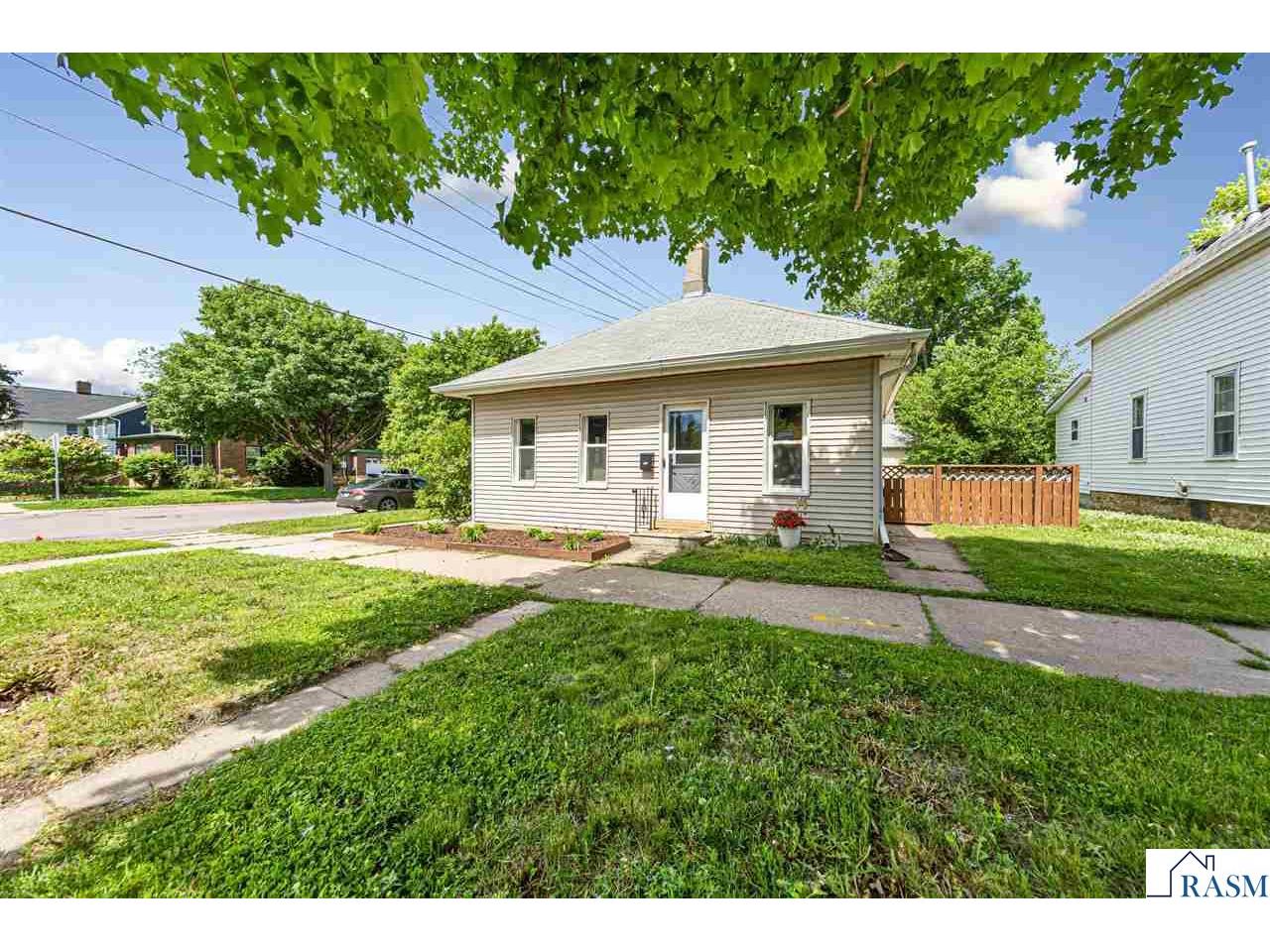 702 N Broad Street Mankato MN 56001 267040480 image1