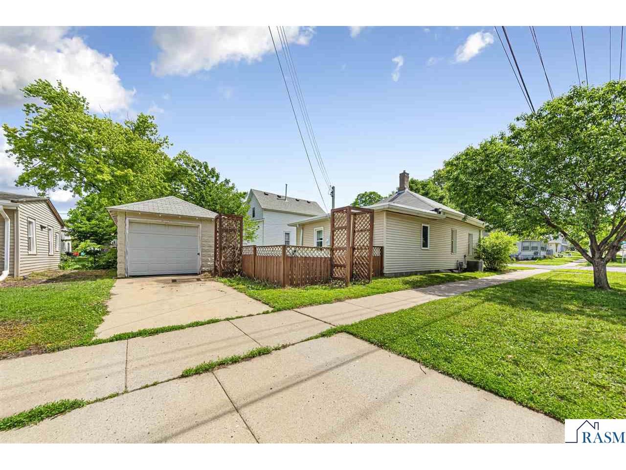 702 N Broad Street Mankato MN 56001 267040480 image19