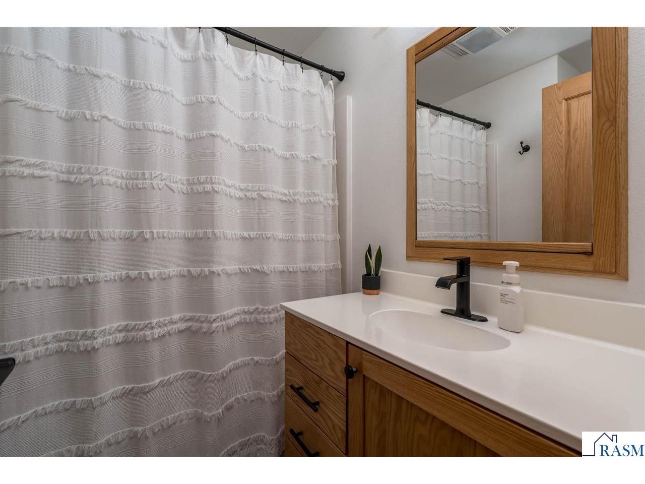 705 Wall Street North Mankato MN 56003 267040563 image16