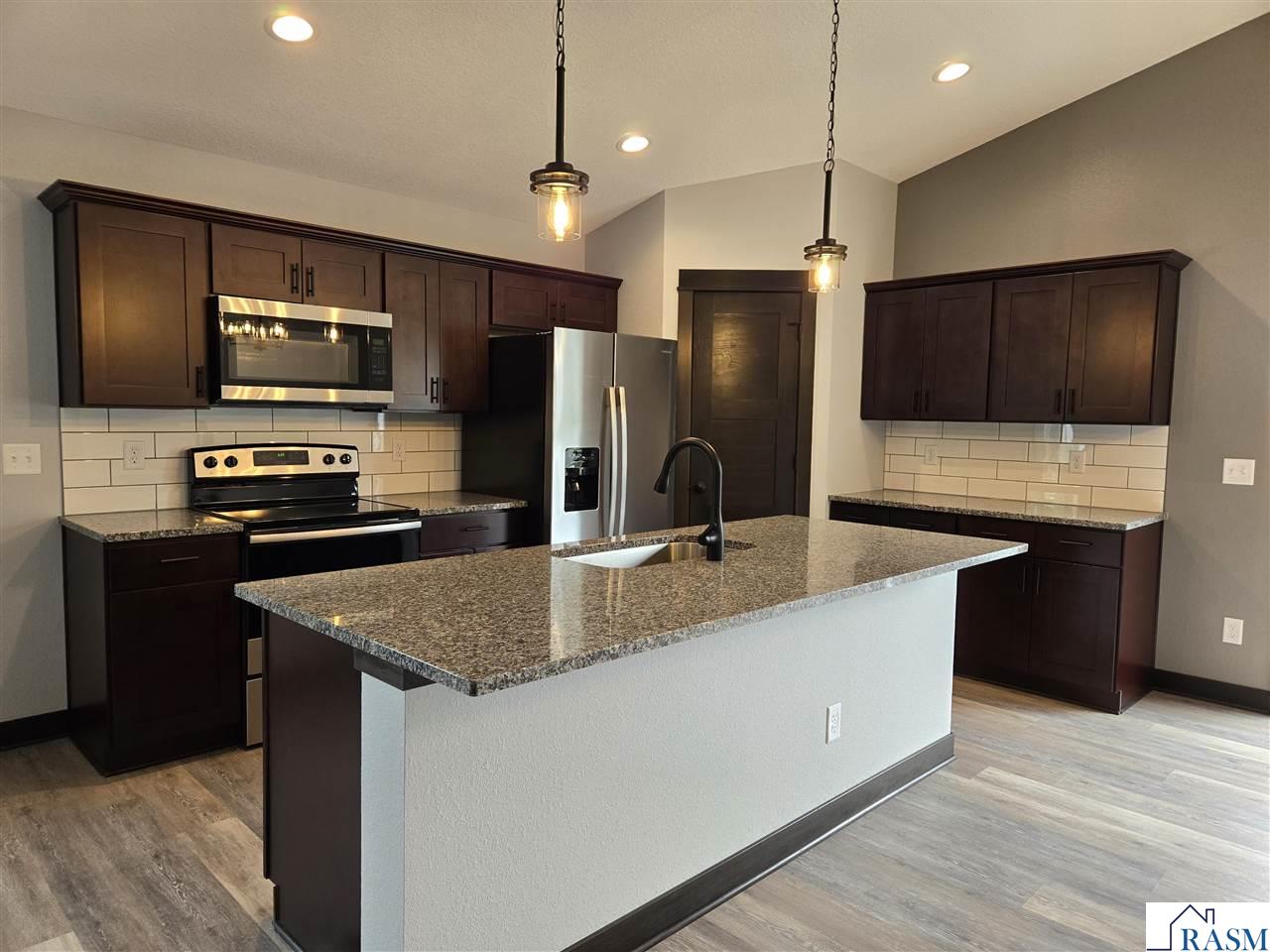 707 Council Court Ellendale MN 56026 7039237 image2