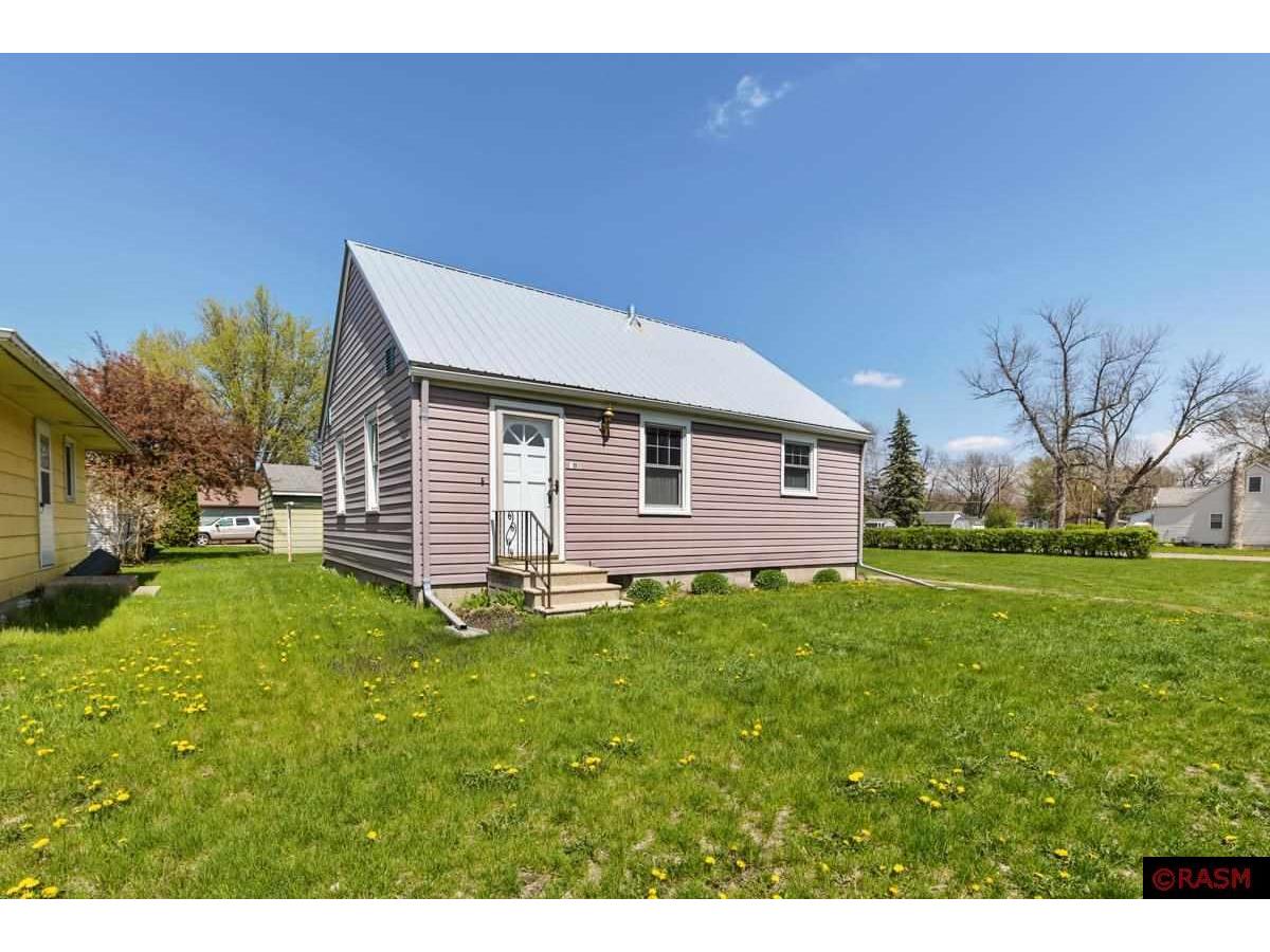 707 SW Second Street Madelia MN 56062 7034847 image1