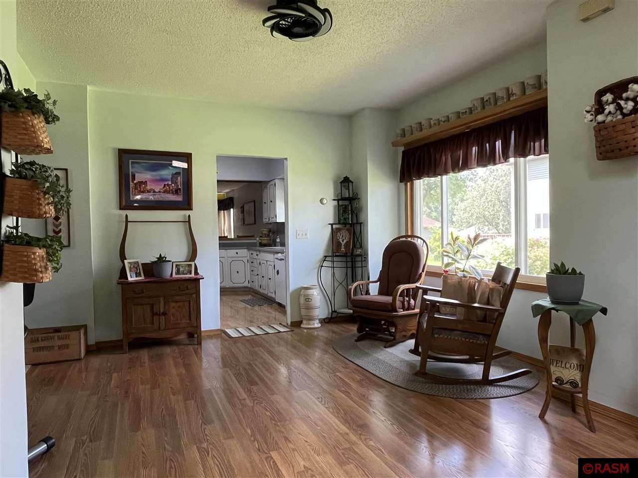 708 S 10th Street Saint James MN 56081 7037877 image7