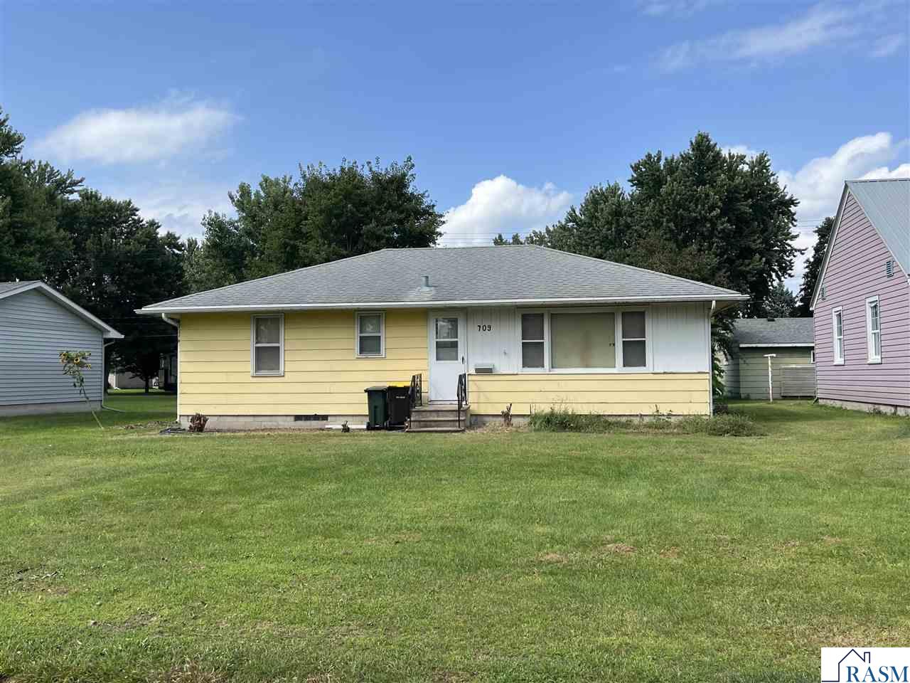 709 SW 2nd Street Madelia MN 56062 7038492 image1