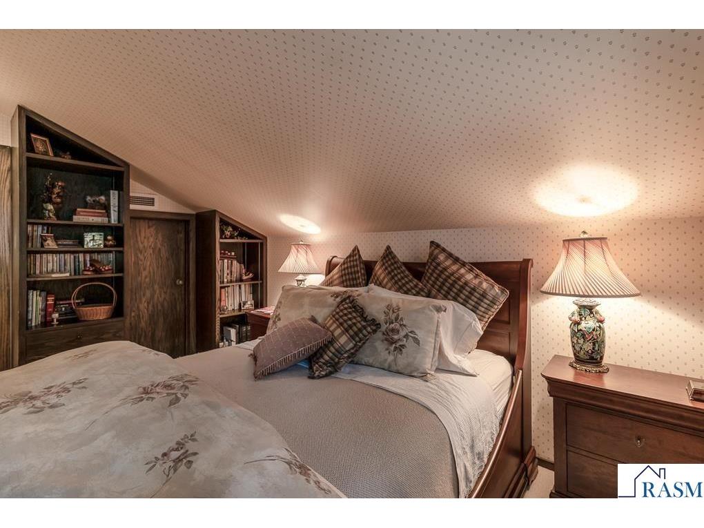 710 Summit Avenue New Ulm MN 56073 7040349 image56