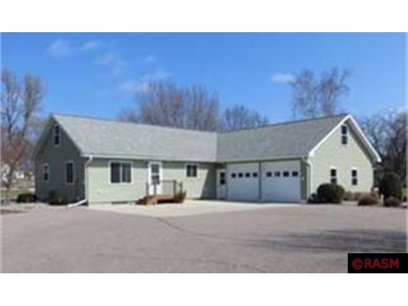 711 Schanus Sleepy Eye MN 56085 7033511 image1