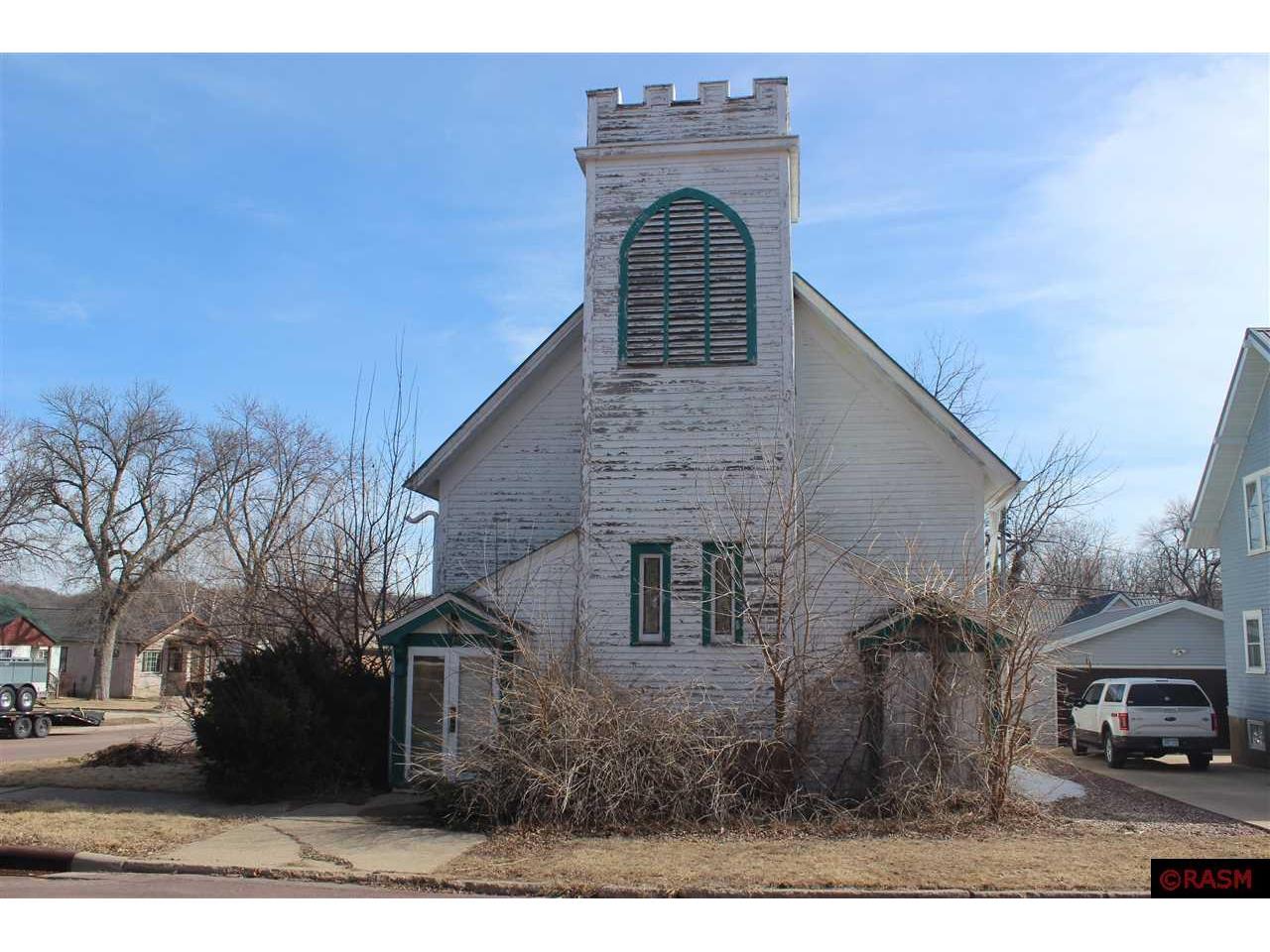 712 Park Street Jackson MN 56143 7036868 image1