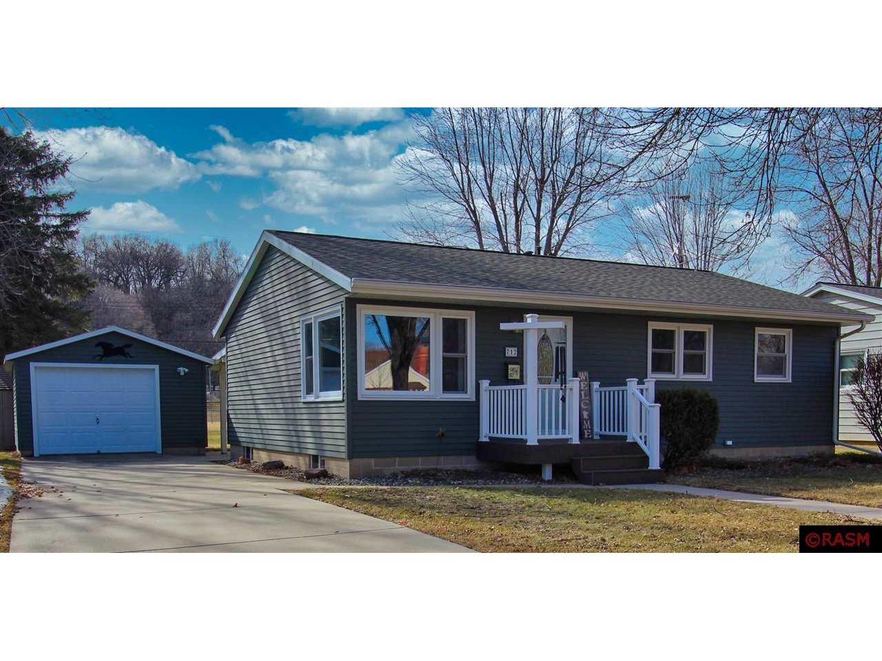 712 S Payne Street New Ulm Mn 56073 Mls 7026346 Edina Realty