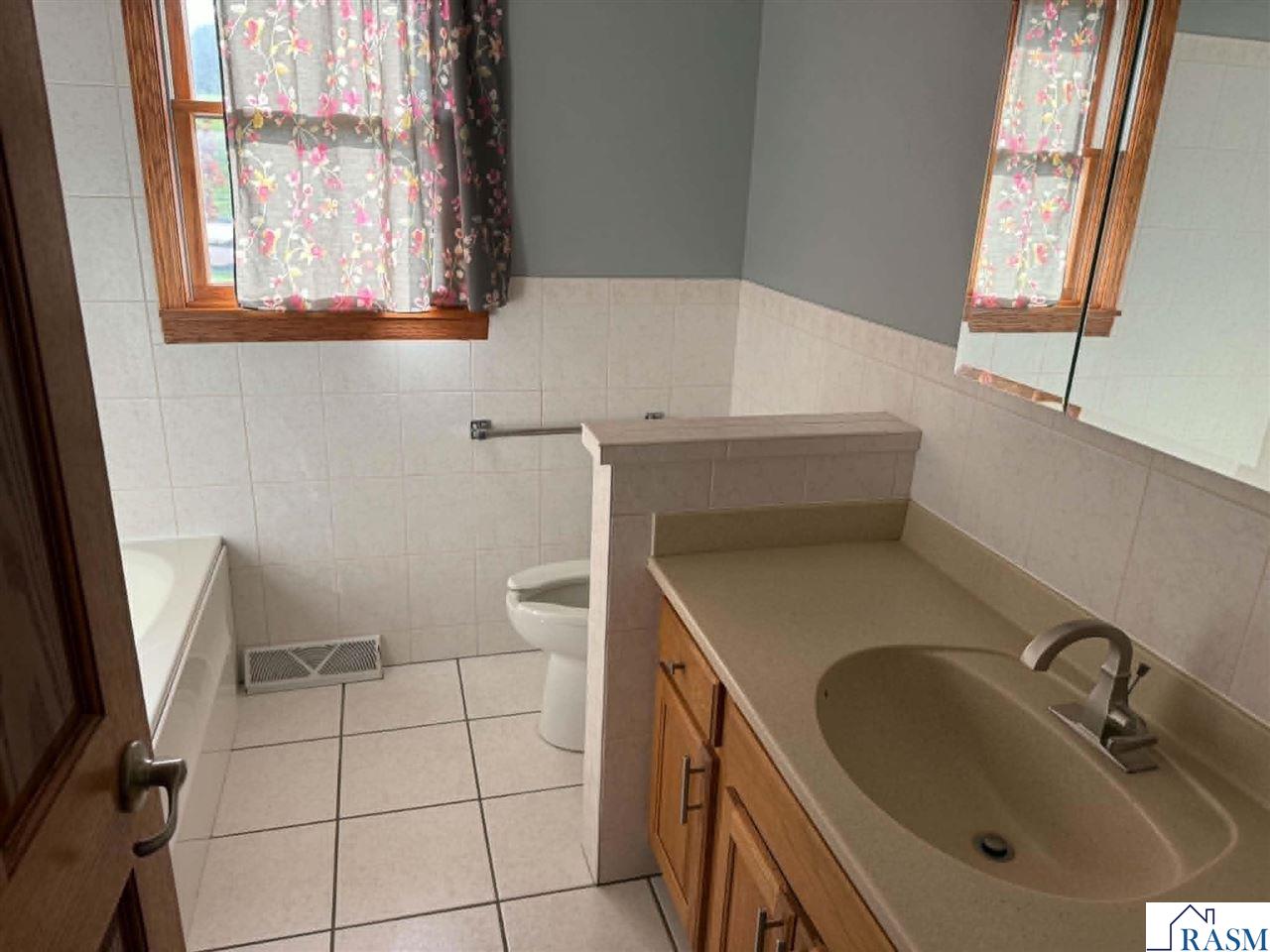 712 S Washington Street New Ulm MN 56073 7040429 image6