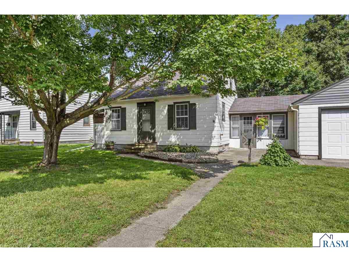 717 W Chatham Street Saint Peter MN 56082 7038475 image1