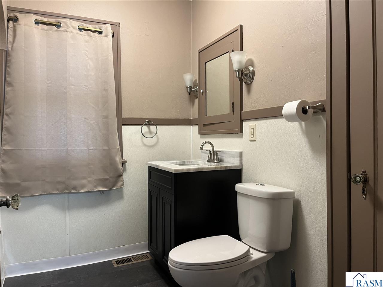 718 N 6th Street Saint James MN 56081 7038017 image21