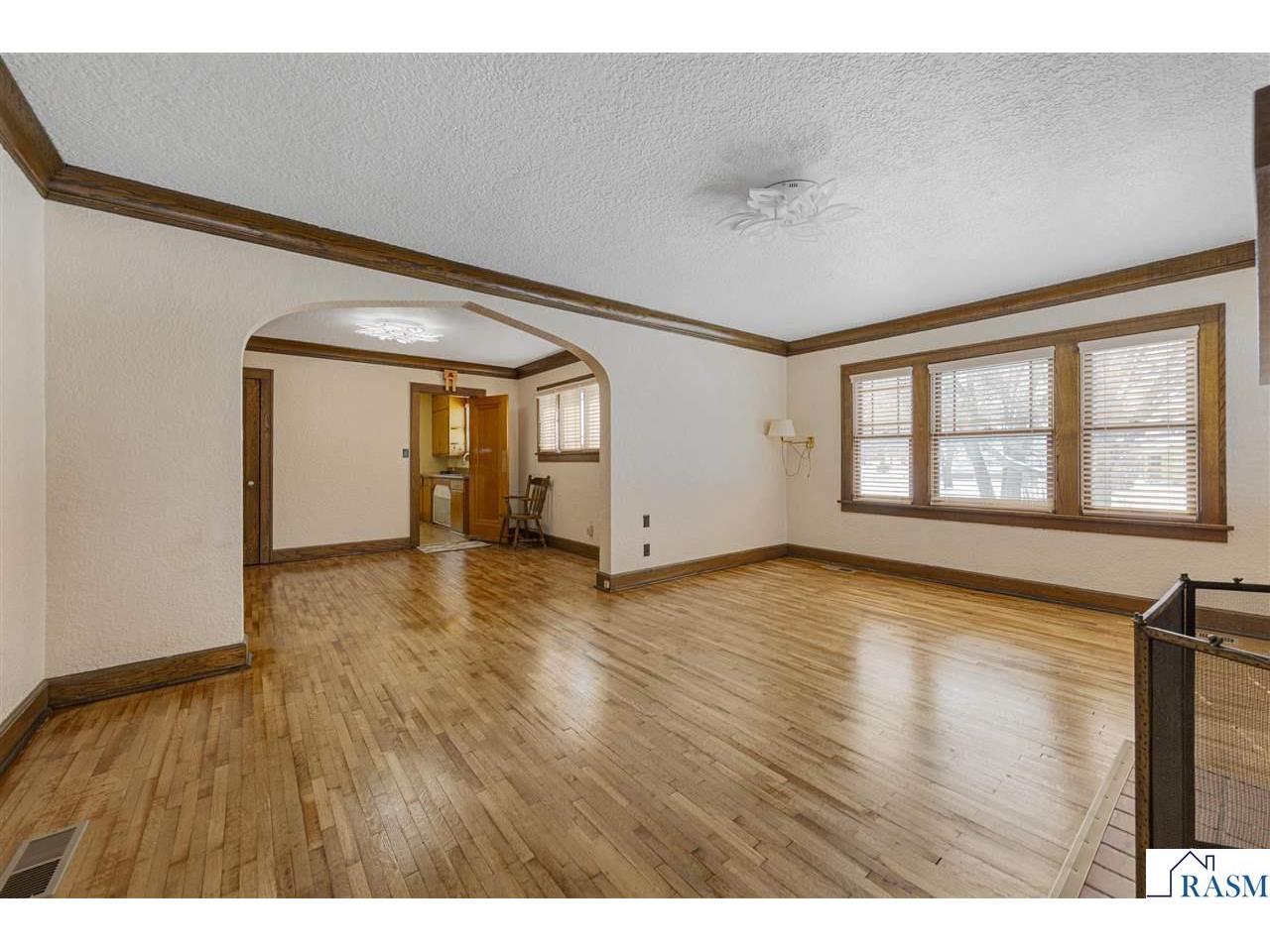 718 N 6th Street Saint James MN 56081 7039570 image4