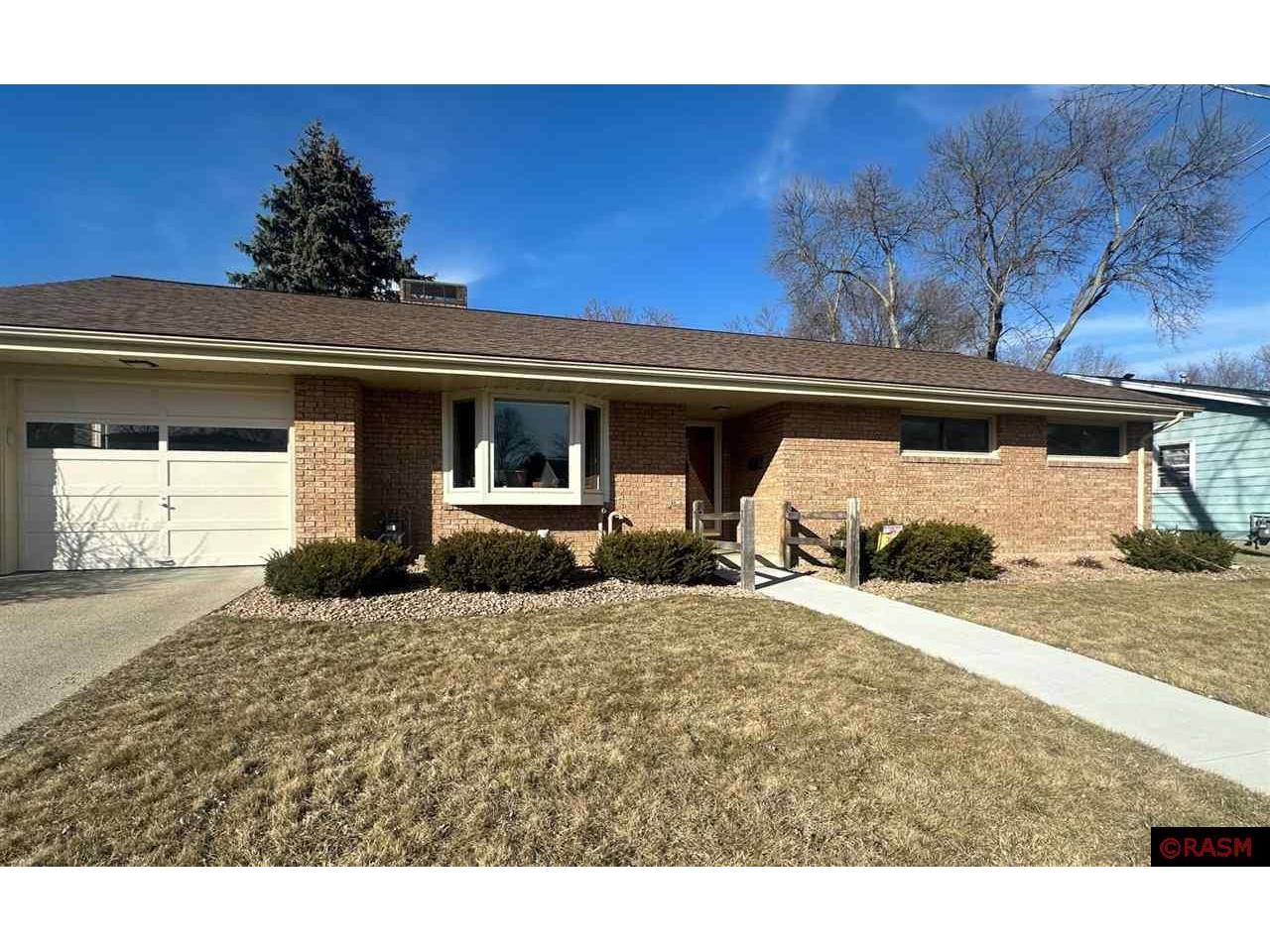 726 Grant Avenue North Mankato MN 56003 7034649 image1