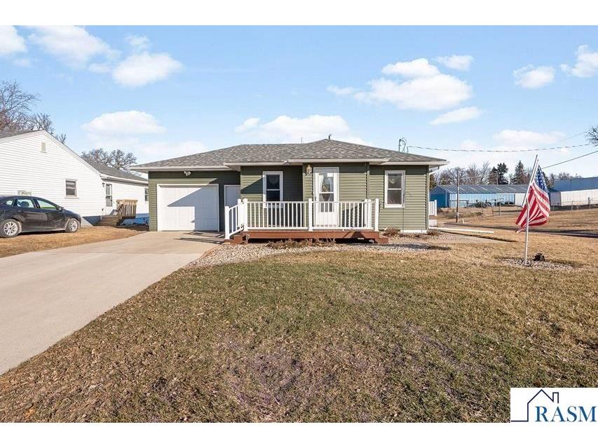 729 E 3rd Street Blue Earth MN 56013 7039514 image1