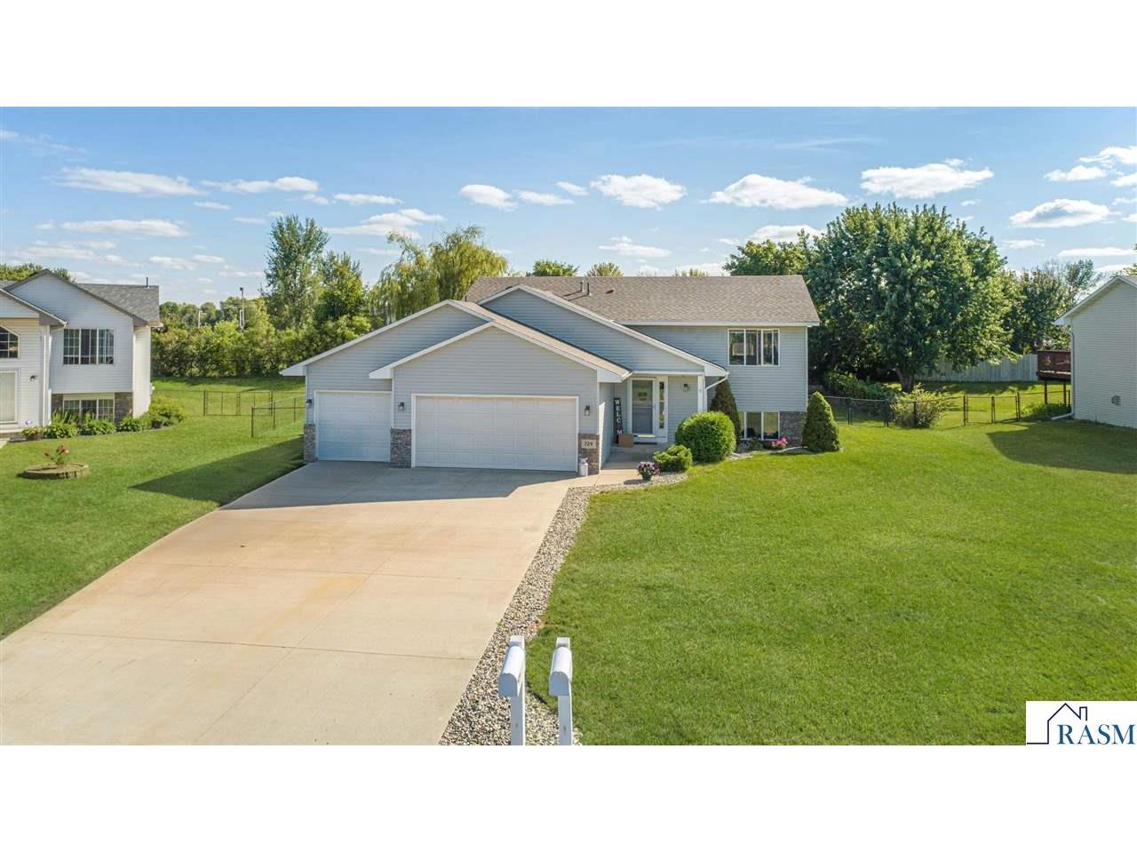 729 O'Brien Parkway Belle Plaine MN 56011 7039934 image1
