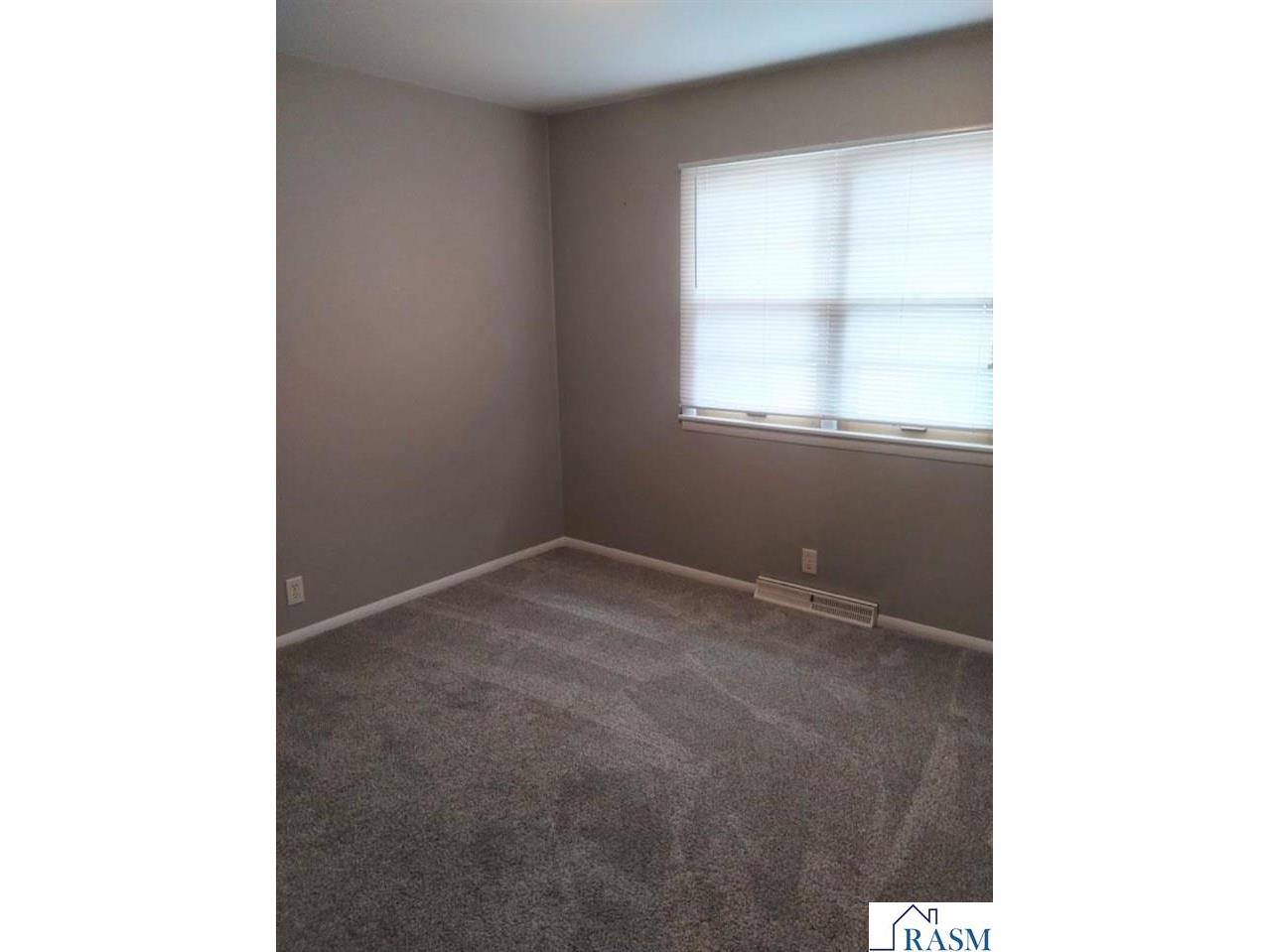 731 NE 3rd Ave Sleepy Eye MN 56085 7038653 image18