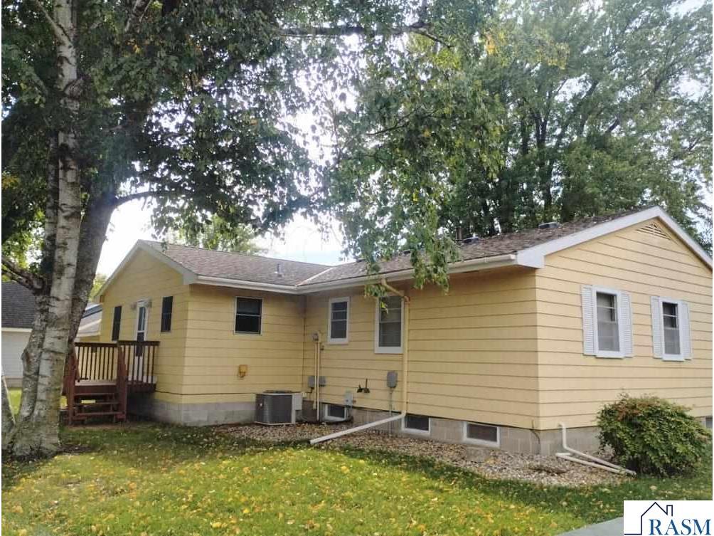 731 NE 3rd Ave Sleepy Eye MN 56085 7038653 image4