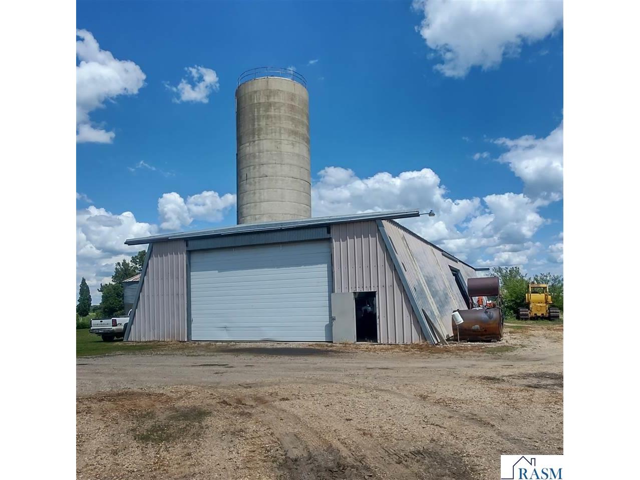 737 40th Street Dunnell MN 56127 267040706 image46