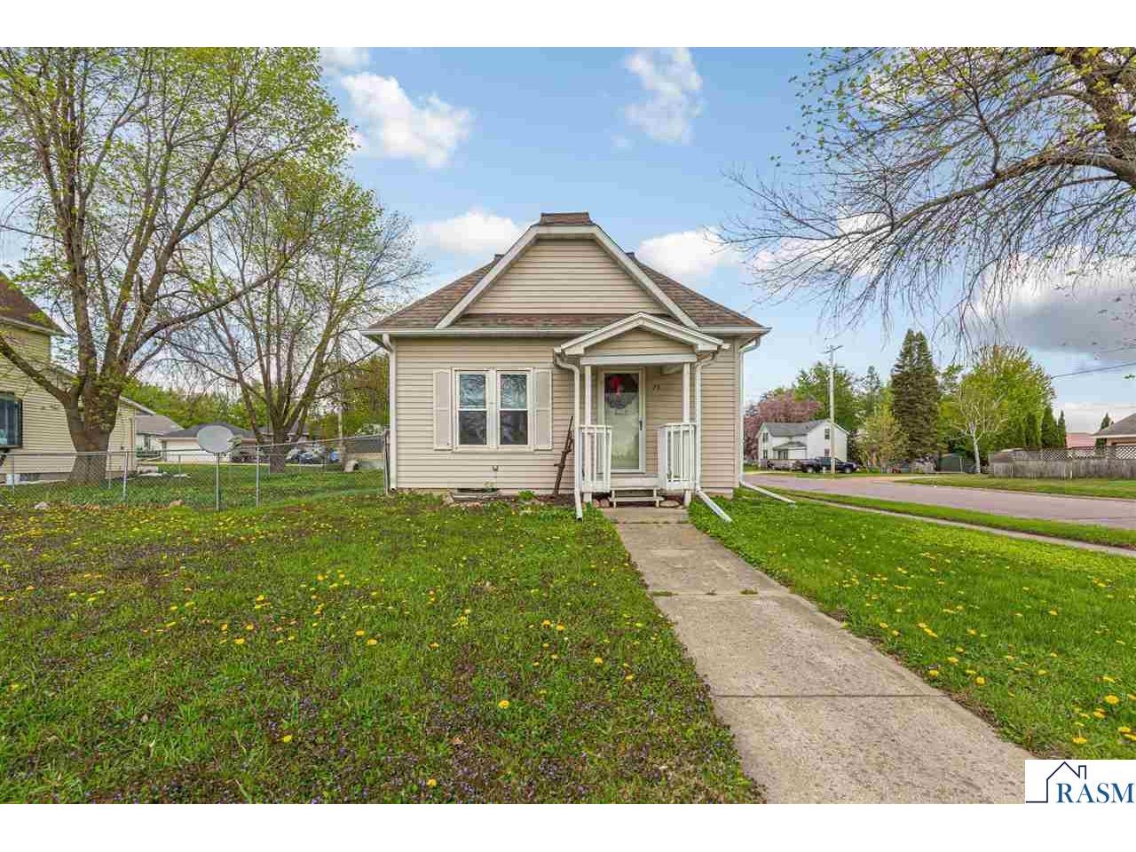 75 S Montgomery Avenue Le Center MN 56057 7040247 image1