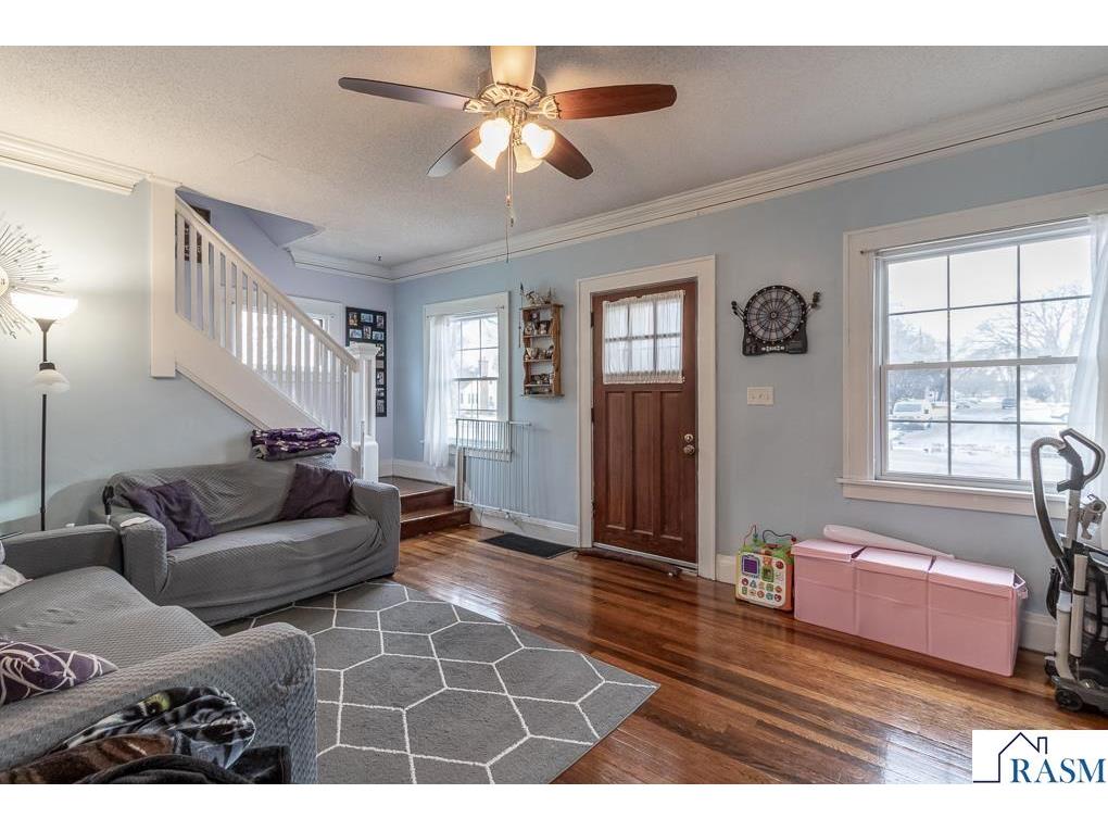 800 Belgrade Avenue North Mankato MN 56003 7039434 image2