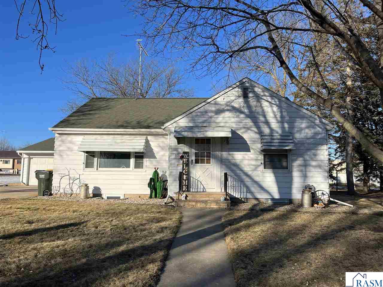 801 N 9th Avenue Saint James MN 56081 7039307 image1